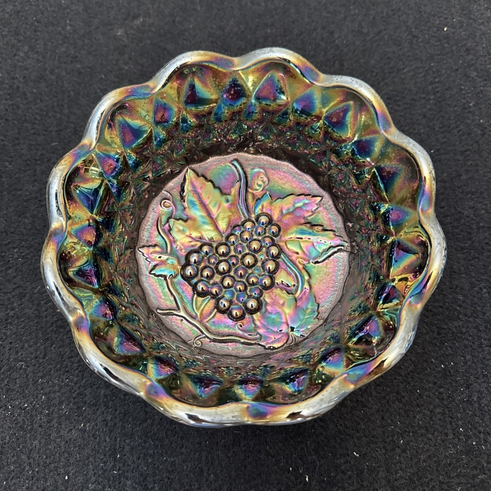 Vintage FENTON CARNIVAL GLASS IRIDESCENT AMETHYST Grape Leaf Candy/Nut Bowl 6"